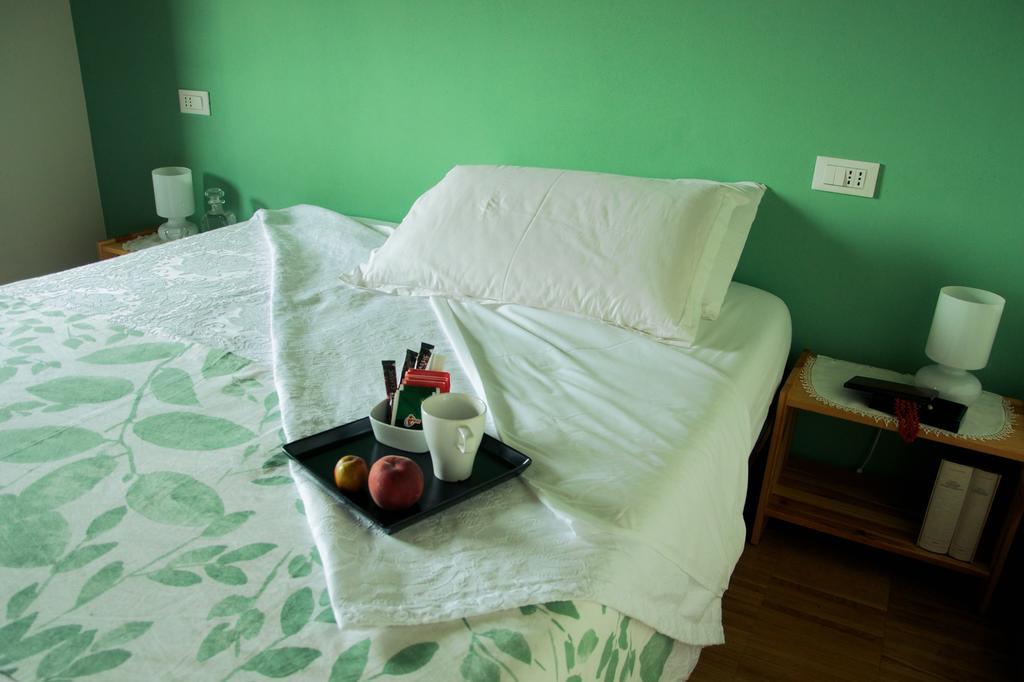 Bed and Breakfast Cascina Delle Mele Vittuone Exterior foto